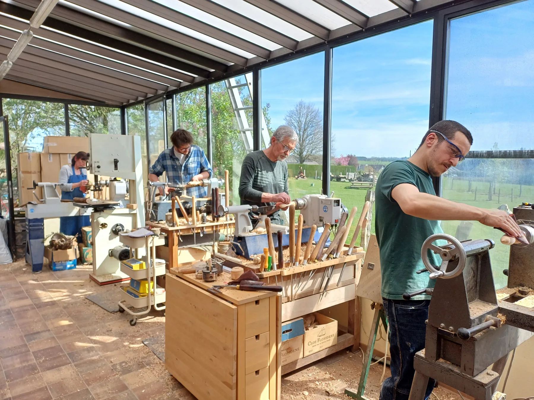 Atelier-véranda de Paul Peeters, élèves au tournage en Ardenne