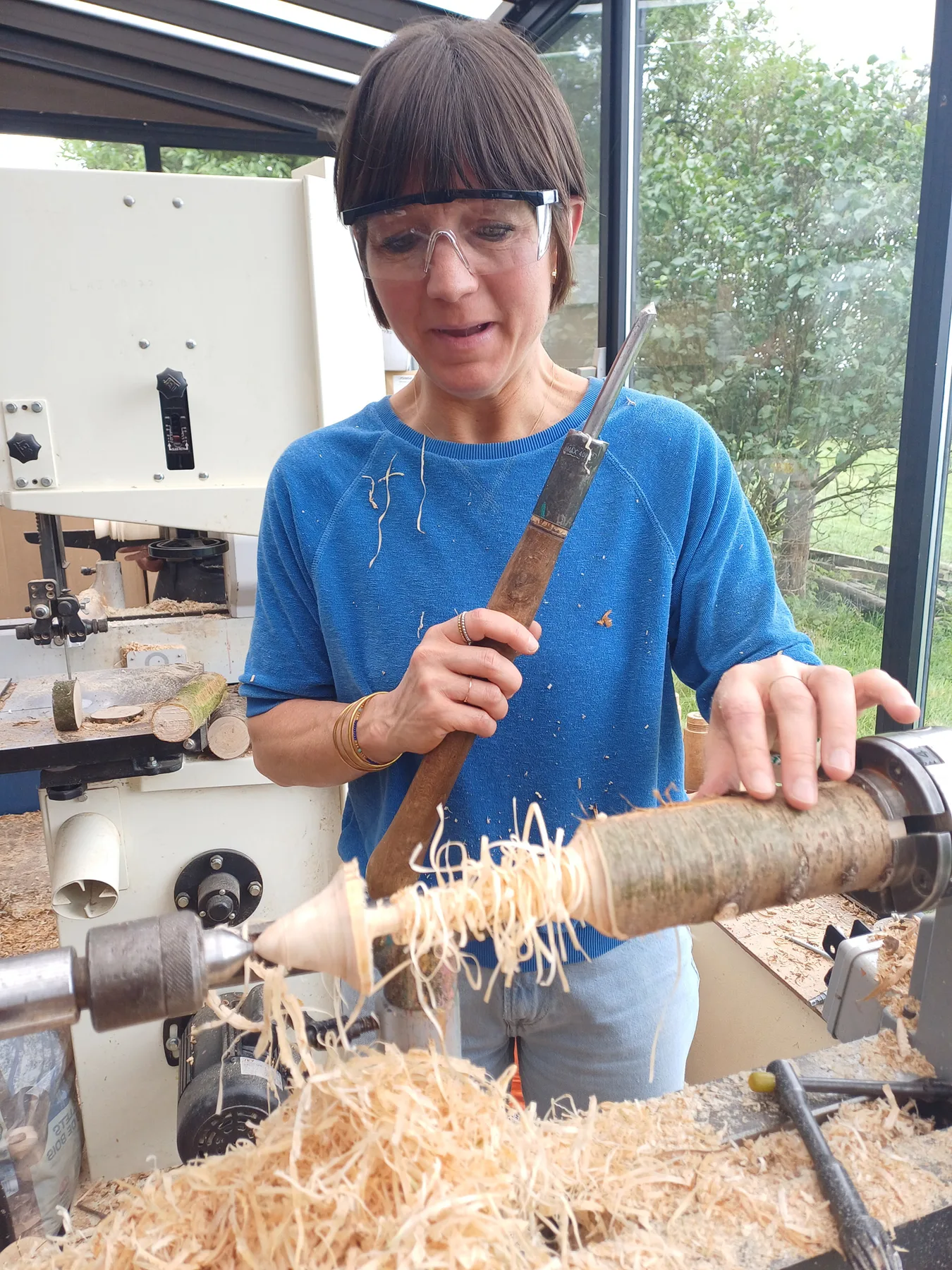 Réalisation d'un coquetier en bois tourné par un élève